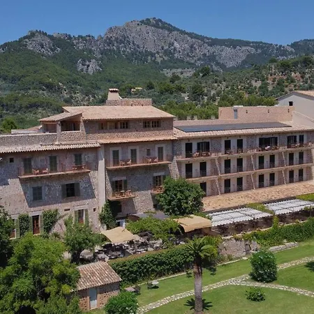 Es Port Hotel