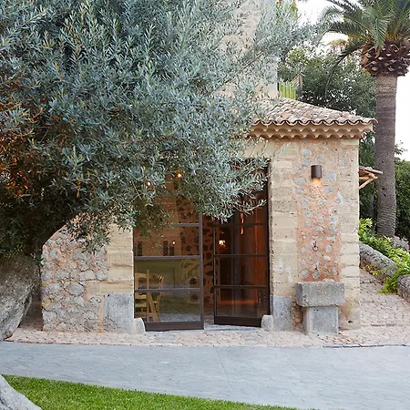 Hotel Es Port